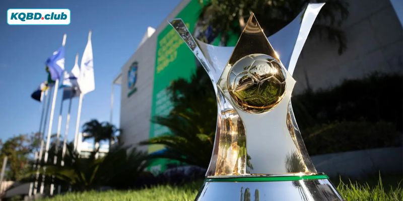 Những pha tranh chấp bóng quyết liệt và rực lửa trong trận derby kinh điển giữa các thế lực hàng đầu Những pha tranh chấp bóng quyết liệt và rực lửa trong trận derby kinh điển giữa các thế lực hàng đầu