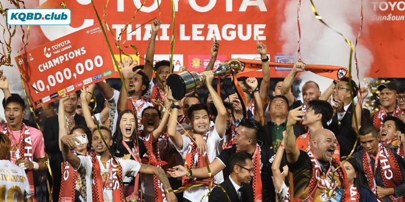Sự cuồng nhiệt và sắc màu rực rỡ của các cổ động viên trên khán đài Thai League Sự cuồng nhiệt và sắc màu rực rỡ của các cổ động viên trên khán đài Thai League